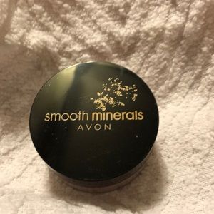 💕2/$30💕Avon smooth minerals foundation.